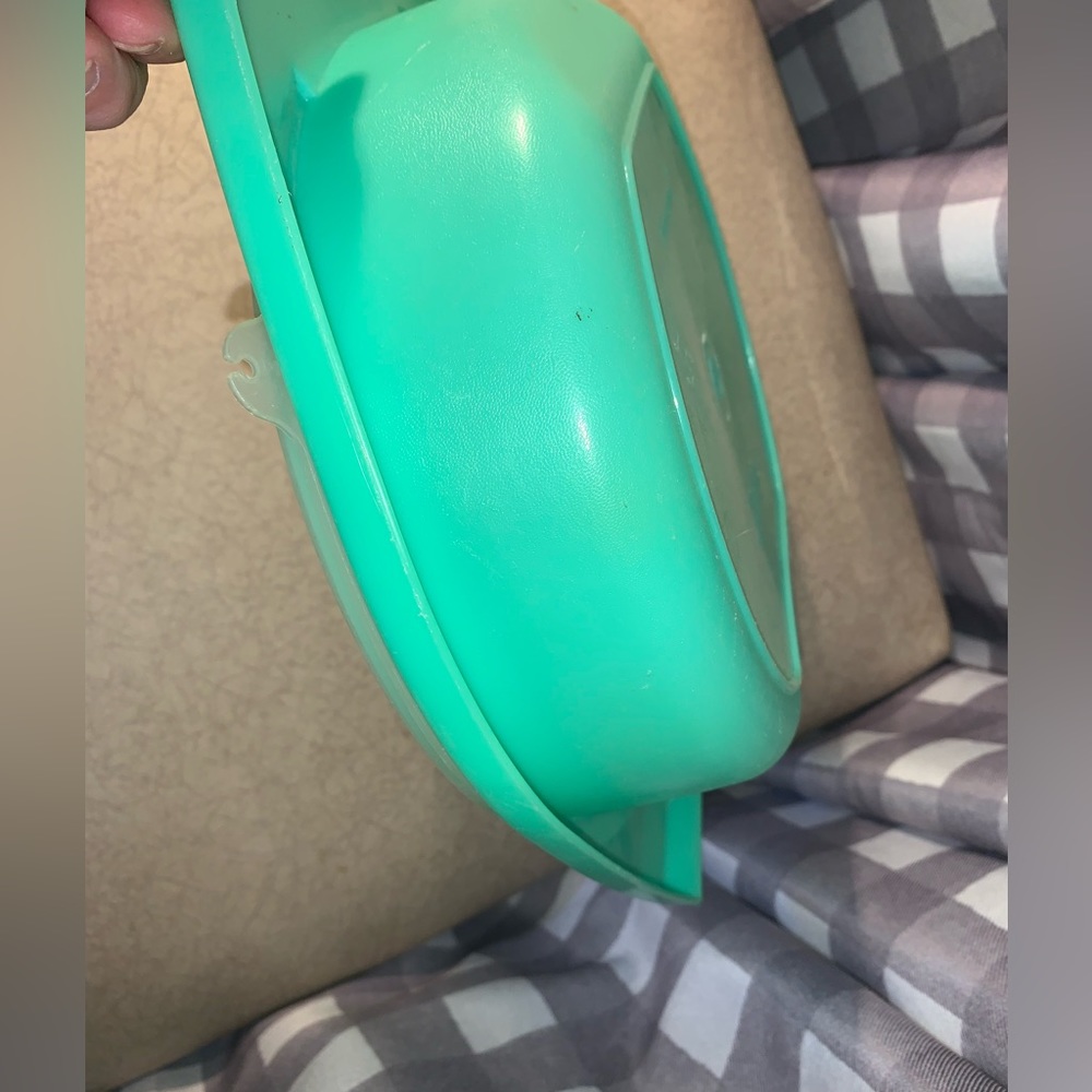 Lg Tupperware - Picture 6 of 6
